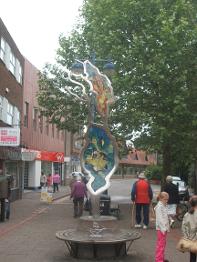 Sculpture in Tonbridge High Street